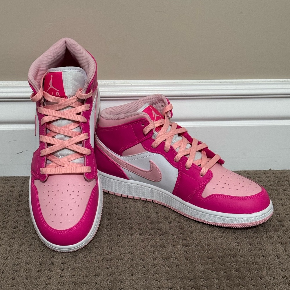 Nike Air Jordan 1 Mid GS Fierce Pink - size 6.5Y